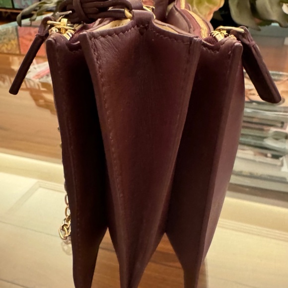 Limited edition Celine Clasp Gold Chain Shoulder Bag Burgundy Leather Vintage - Picture 6 of 12